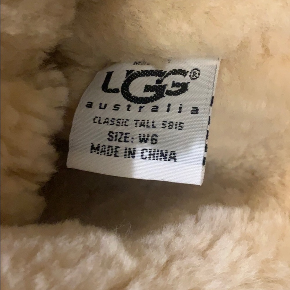 UGG BOOTS - TAN, SIZE 6 - Picture 4 of 5